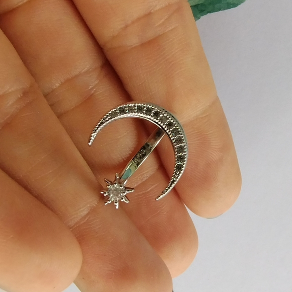 Moon Star Ring - Picture 3 of 4
